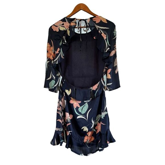 Lulus floral mini dress with open back. Size small - Picture 7 of 9